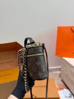 LOUIS VUITTON lv vanity  Bag size : 20cm - Image 5