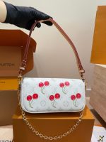 LOUIS VUITTON lv ivy bag size : 22*12cm - Image 8