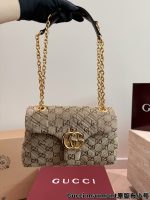 Gucci  Marmont  bag size : 23CM