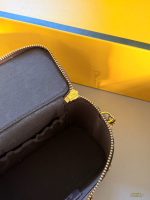 FENDI vanity size：16*11cm - Image 6