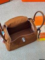 Hermes lindy suede  bag size : 28cm - Image 9