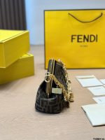 Fendi hobo size :24X 18 cm - Image 8