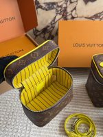 LOUIS VUITTON lv vanity Toiletry Bag size : 16cm/ 20cm /26cm - Image 10