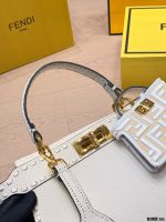 FENDI Peekaboo ISeeU Petite size : 33 x 25cm - Image 9