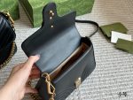 Gucci  Marmont handle  bag size : 20/27 cm - Image 2