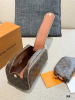LOUIS VUITTON lv vanity Toiletry  Bag size : 25.5x17x9cm - Image 8