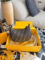 Fendi mini hand bag size : 20 cm - Image 9