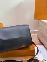 LOUIS VUITTON  LV Speedy30 cm lock - Image 9