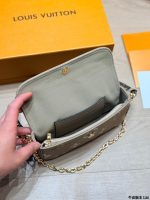 LOUIS VUITTON lv ivy crossbody size : 22 x13cm - Image 10