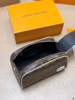 LOUIS VUITTON lv vanity Toiletry  Bag size : 25 X 15cm - Image 10