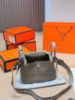Hermes lindy bag size : 26cm - Image 10