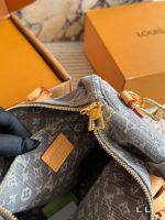 LOUIS VUITTON LV speedy30 cm black denim - Image 10