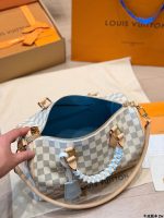 LOUIS VUITTON LV speedy30 cm white - Image 8