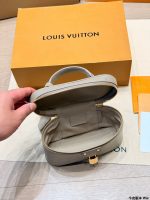 LOUIS VITTON lv vanity size : 18X 16 CM - Image 9