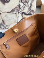 Coach City Tote hobo size : 32.5x29x16cm - Image 10