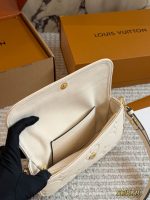 LOUIS VUITTON lv ivy bag size : 22*12cm - Image 10