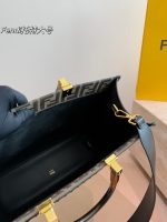 Fendi tote  size : 36 cm - Image 9