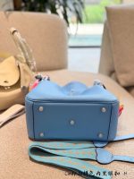 Hermes lindy bag size : 26cm - Image 10
