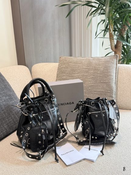Balenciaga Neo Cagole size : 16cm/ 20cm