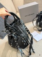 Balenciaga Neo Cagole size : 16cm/ 20cm - Image 3