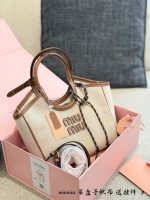MIUMIU tote ivy  size : 25cm - Image 3