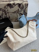 Chanel Coco Beach 26 bag  size : 33 x 28cm - Image 8