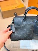 LOUIS VUITTON lv p9 30 cm - Image 4
