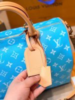 LOUIS VUITTON lv p9 30 cm - Image 3