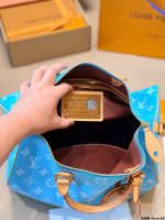 LOUIS VUITTON lv p9 30 cm - Image 6