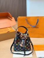 LOUIS VUITTON lv bucket  bag