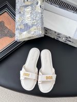 DIOR shoes beach slippers  size : 35-41 - Image 2
