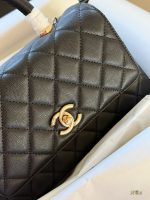 CHANEL Coco Handle  size : 25*15cm - Image 5