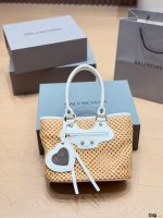 Balenciaga  le city hobo mini tote size :  25 x 20cm