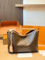 LOUIS VUITTON  LV Carryall medium  size : 35cm