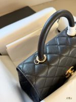 CHANEL Coco Handle  size : 25*15cm - Image 4