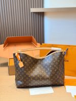 LOUIS VUITTON  LV Carryall medium  size : 35cm - Image 3