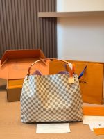 LOUIS VUITTON  LV Graceful white size :  40 x 30cm - Image 4