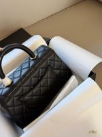 CHANEL Coco Handle  size : 25*15cm - Image 6