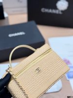 CHANEL raffia vanity LP bag  size : 19 x 12cm - Image 6