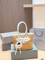 Balenciaga  le city hobo mini tote size :  25 x 20cm - Image 6