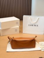 LOEWE mini Cala bag  size : 27X19X10 cm - Image 6