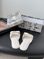 DIOR shoes beach slippers  size : 35-41 - Image 7