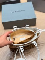 Balenciaga  le city hobo mini tote size :  25 x 20cm - Image 10