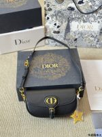 DIOR Bobby saddle bag size : 22 x12cm - Image 4