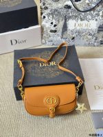 DIOR Bobby saddle bag size : 22 x12cm - Image 5
