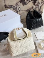 DIOR hobo bag size : 24cm - Image 3