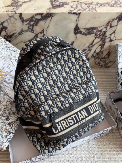 DIOR backpack monogram size：32*30cm