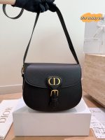 DIOR Bobby saddle bag size : 22X18 cm