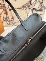 Goyard  tote size：41 x 30cm - Image 3