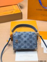 LOUIS VUITTON lv side trunk Flight Mode size : 24 x 16cm